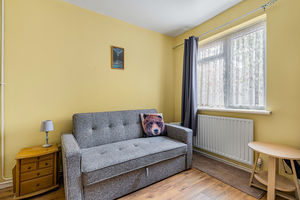 Bedroom- click for photo gallery
